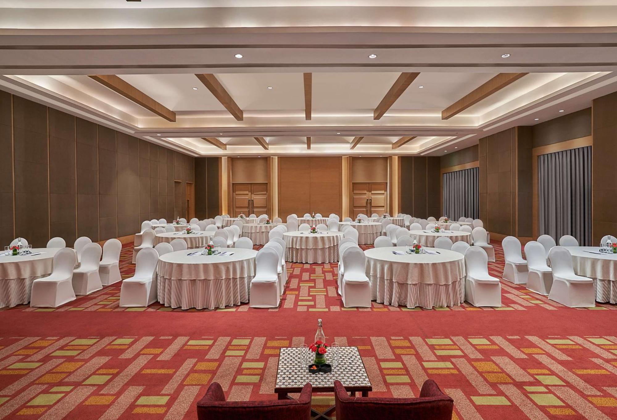 Hyatt Regency Lucknow Gomti Nagar Hotel Exterior foto